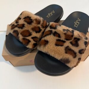 Sugar Leopard Print Faux Fur Slide Sandals or Slippers Size 7 NEW in Box!